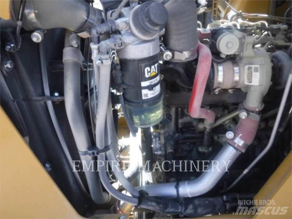 CAT 415IL Фронтальні навантажувачі