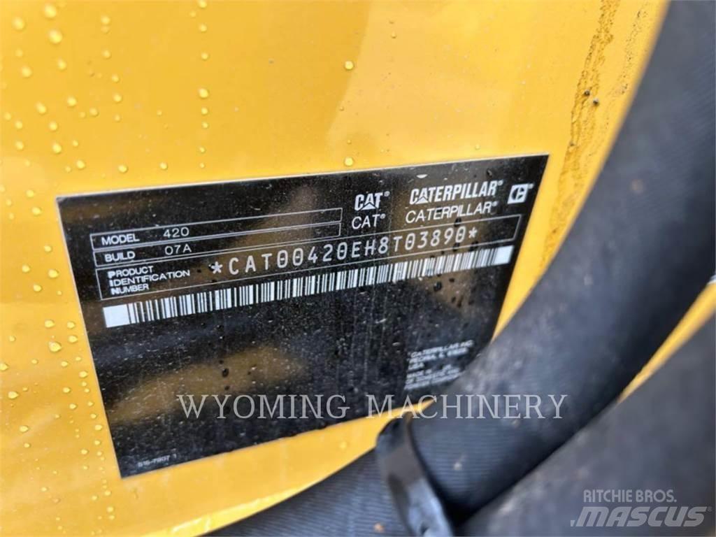 CAT 420 Екскаватори-навантажувачі