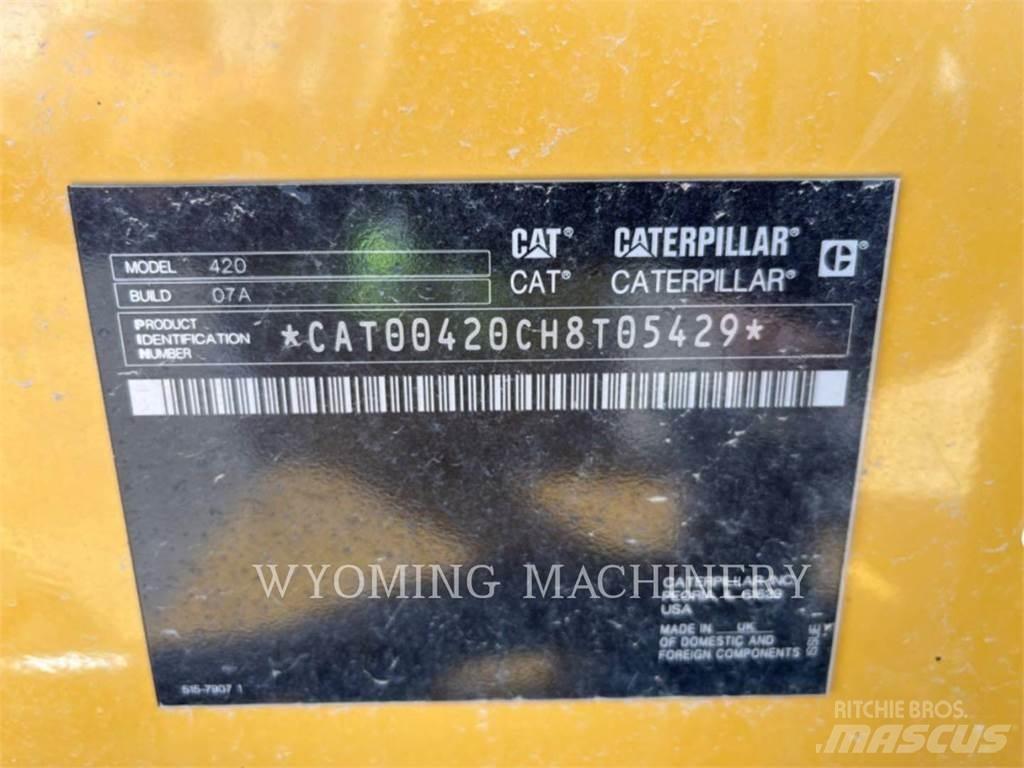 CAT 420 Екскаватори-навантажувачі