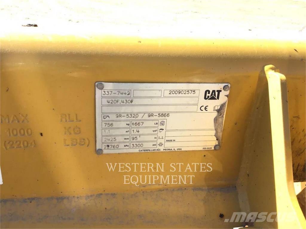 CAT 420 Екскаватори-навантажувачі