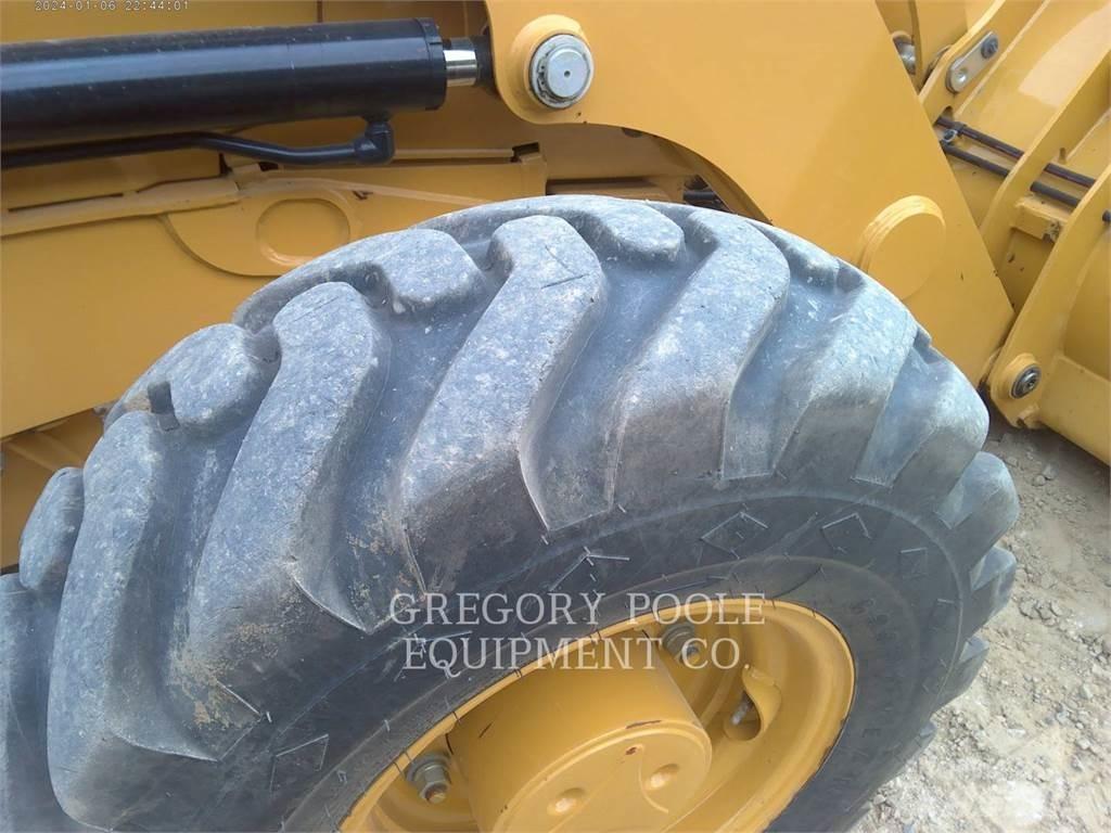 CAT 420-07 Екскаватори-навантажувачі