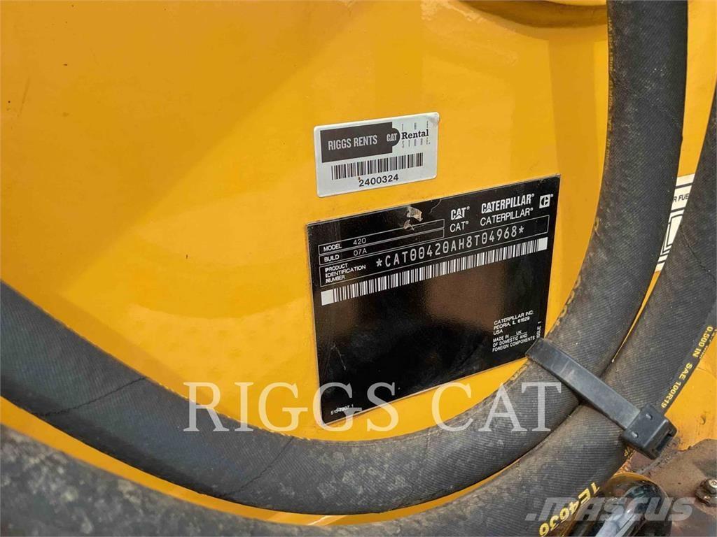 CAT 420 4AEM Екскаватори-навантажувачі