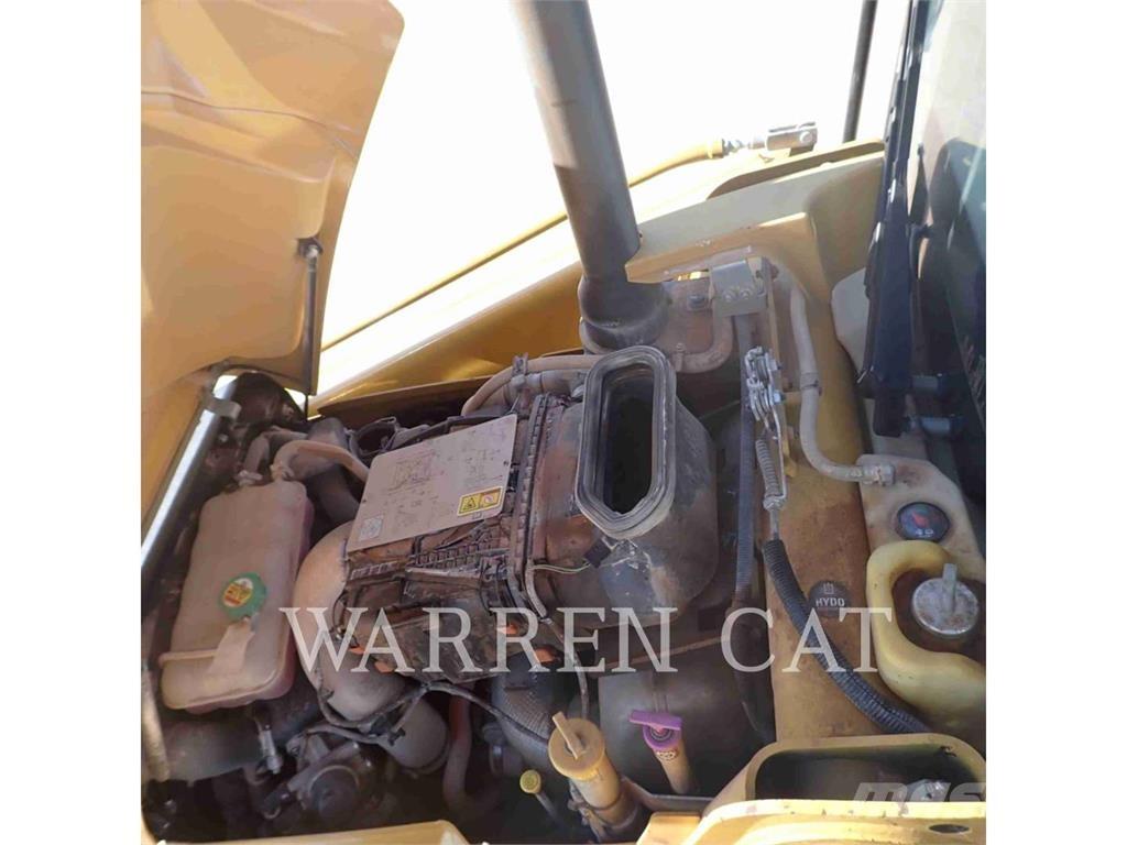 CAT 420 AE4 Екскаватори-навантажувачі