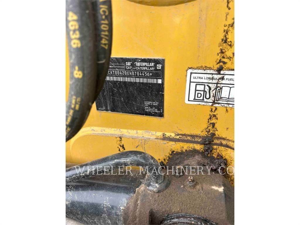 CAT 420 CF Екскаватори-навантажувачі