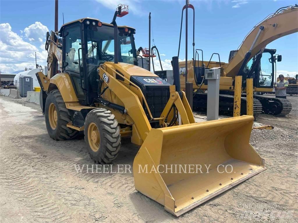 CAT 420 TH Екскаватори-навантажувачі