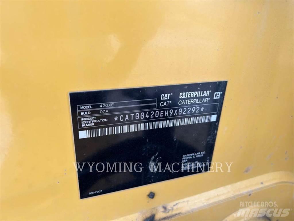 CAT 420 XE Екскаватори-навантажувачі
