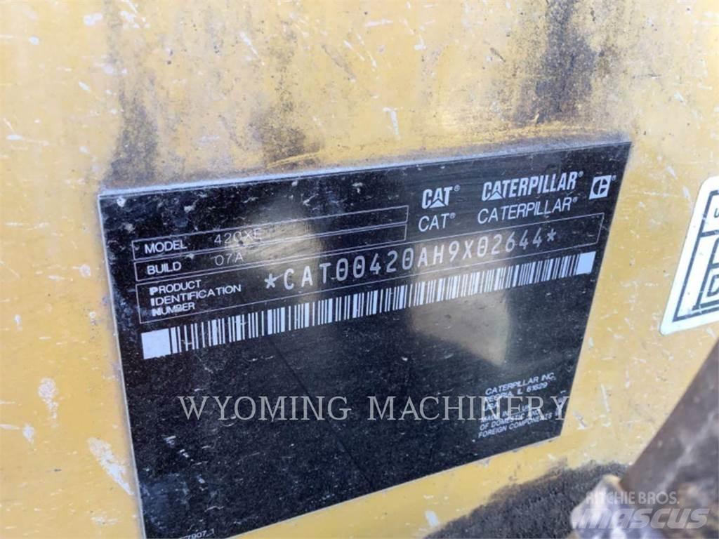 CAT 420 XE Екскаватори-навантажувачі