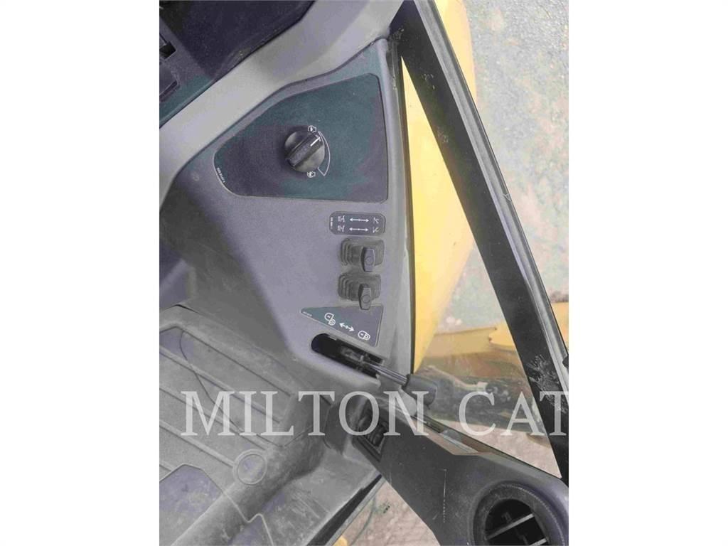 CAT 420 XE Екскаватори-навантажувачі