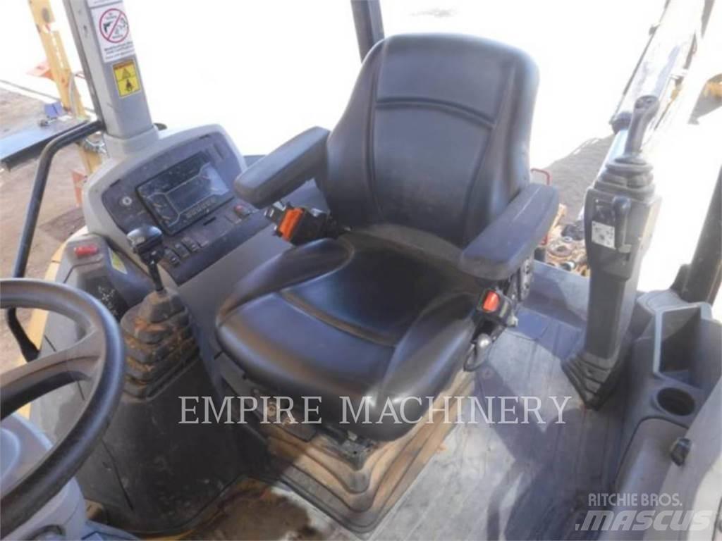 CAT 42007 Екскаватори-навантажувачі