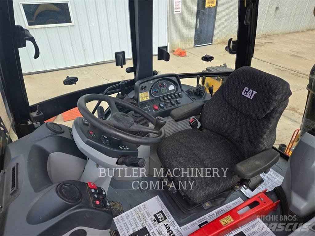 CAT 420F Екскаватори-навантажувачі