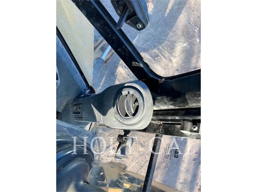 CAT 420F Екскаватори-навантажувачі