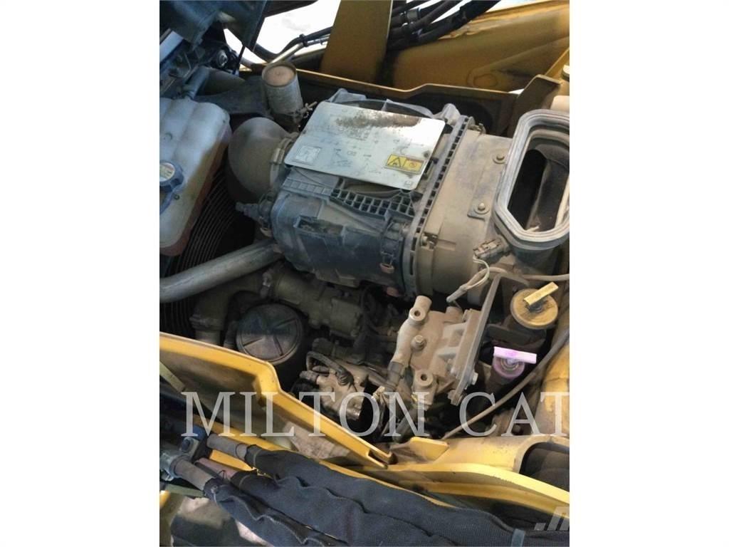 CAT 420F IT Екскаватори-навантажувачі