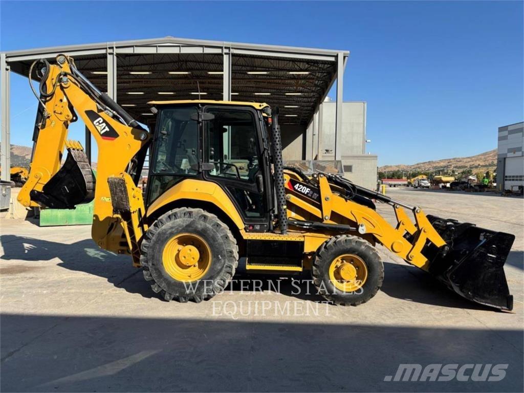 CAT 420F2 Екскаватори-навантажувачі