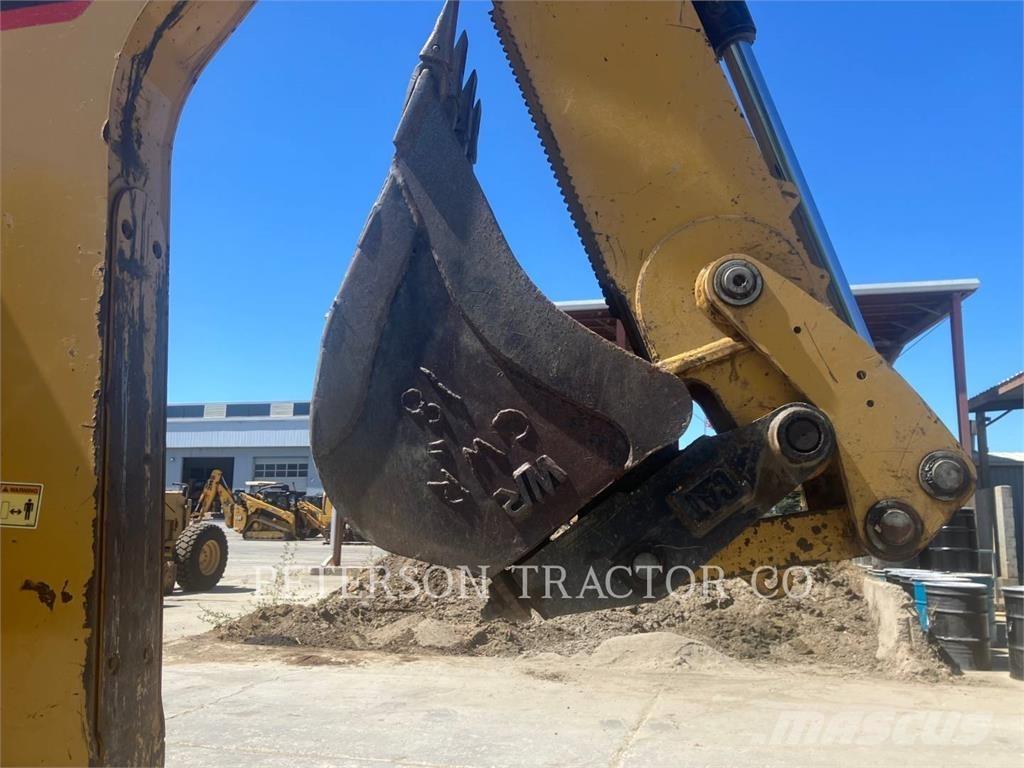 CAT 420F2 Екскаватори-навантажувачі