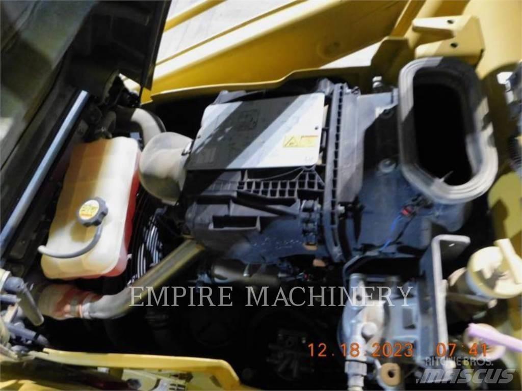 CAT 420F2 4EO Екскаватори-навантажувачі