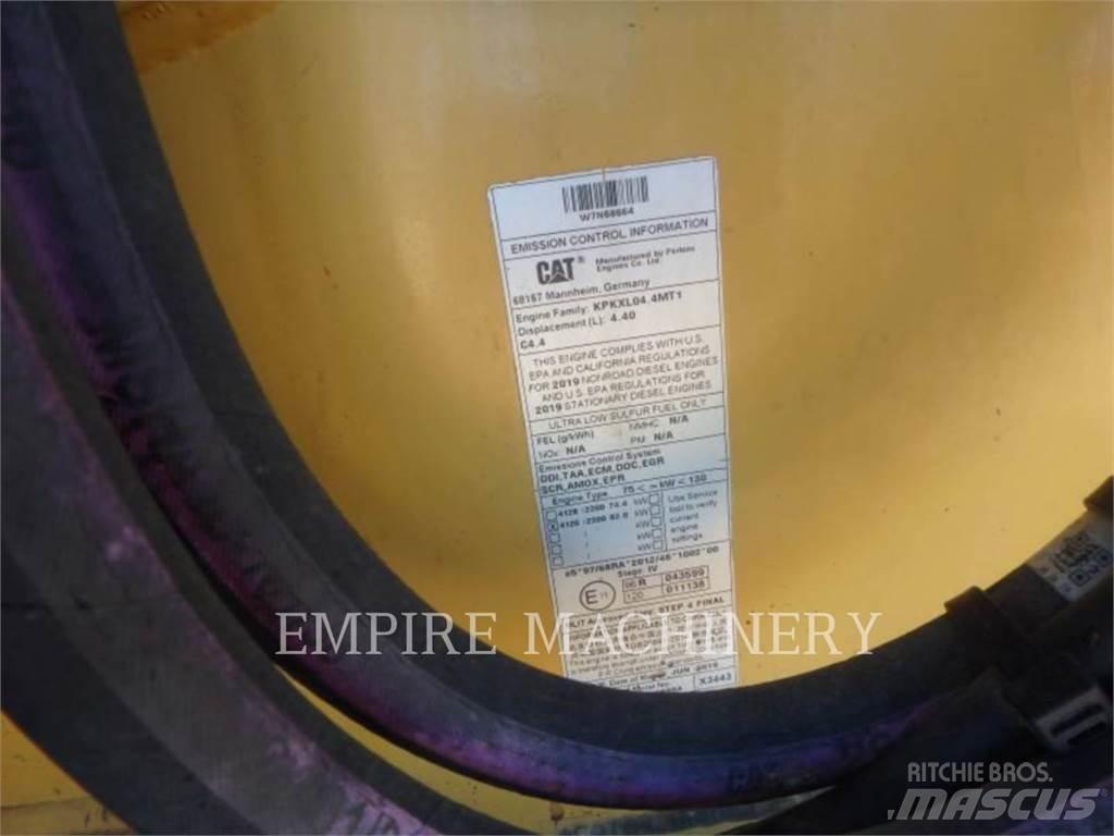 CAT 420F2 4EO Екскаватори-навантажувачі