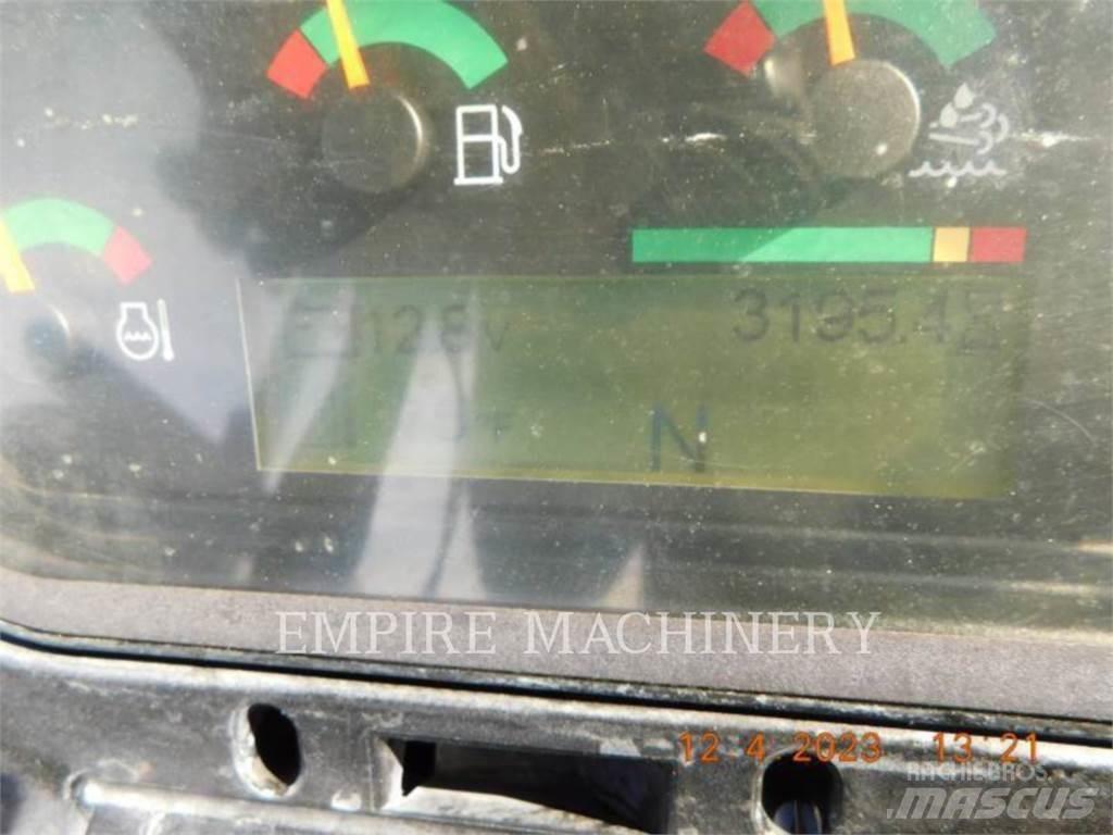CAT 420F2 4EO Екскаватори-навантажувачі