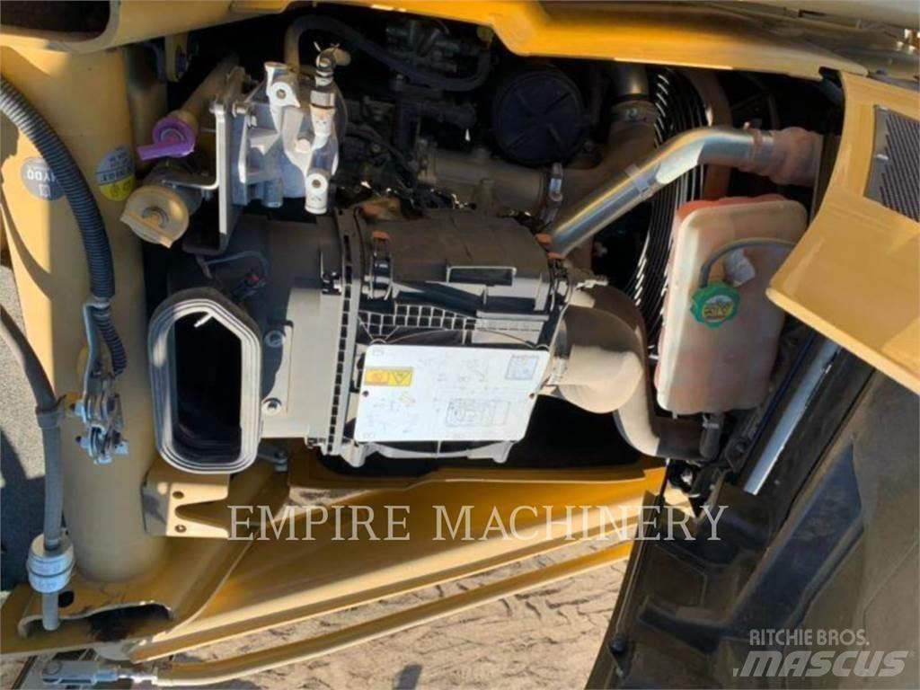 CAT 420F2 4EO Екскаватори-навантажувачі