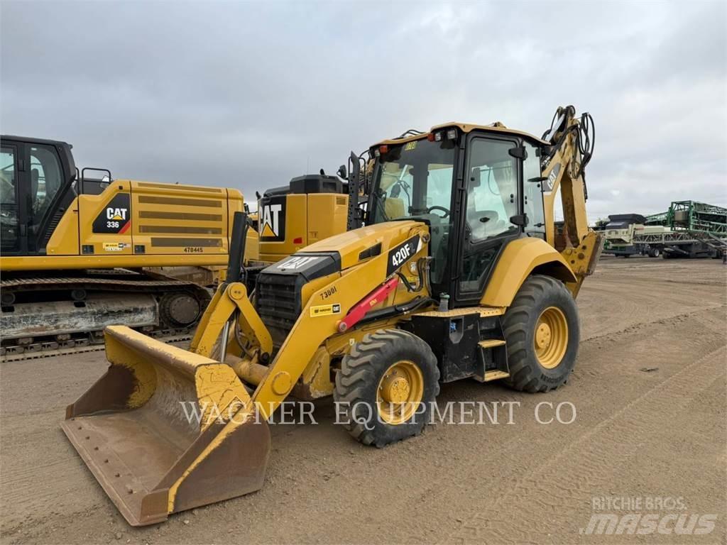 CAT 420F2 4WDE Екскаватори-навантажувачі