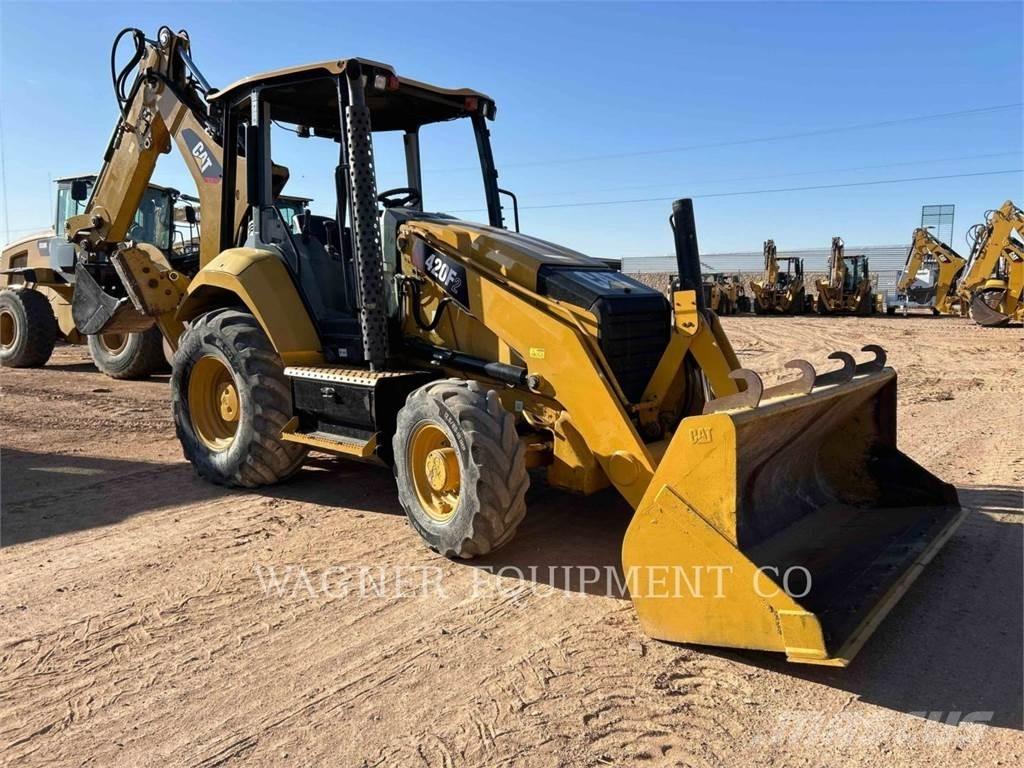 CAT 420F2 4WDE Екскаватори-навантажувачі