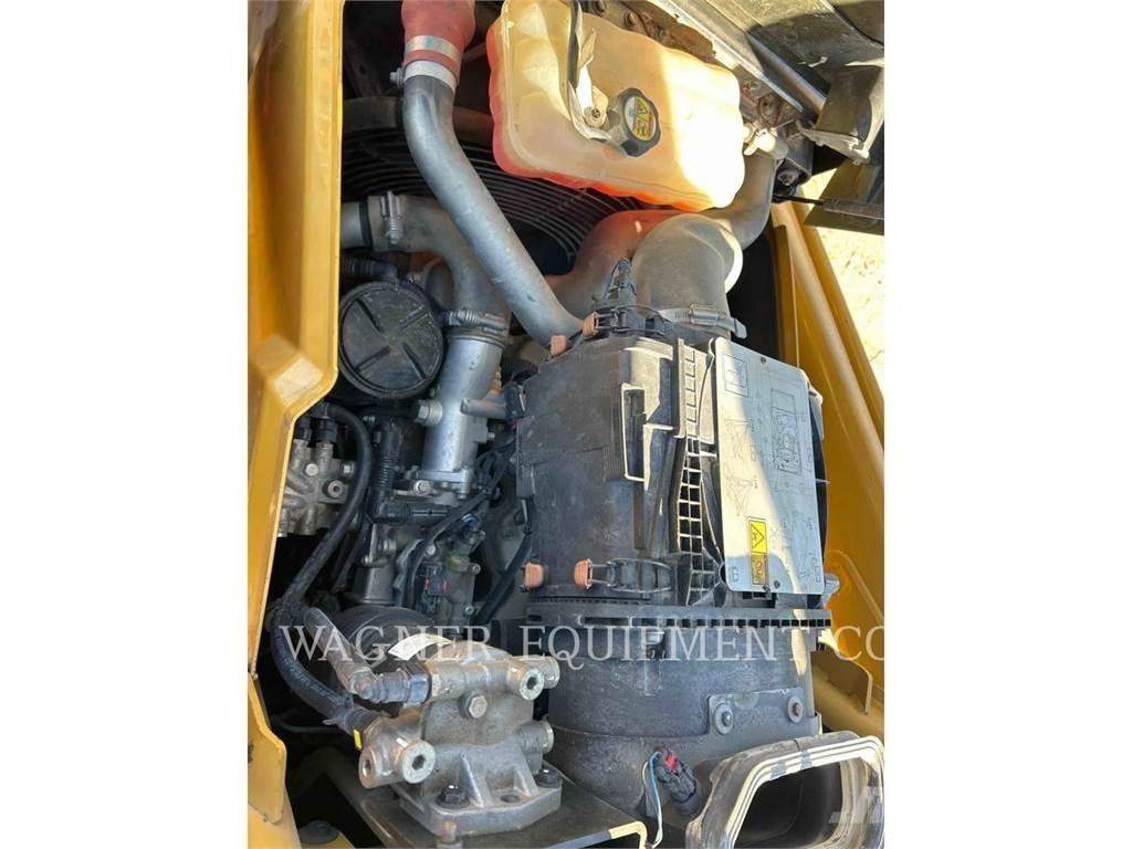 CAT 420F2 4WDE Екскаватори-навантажувачі