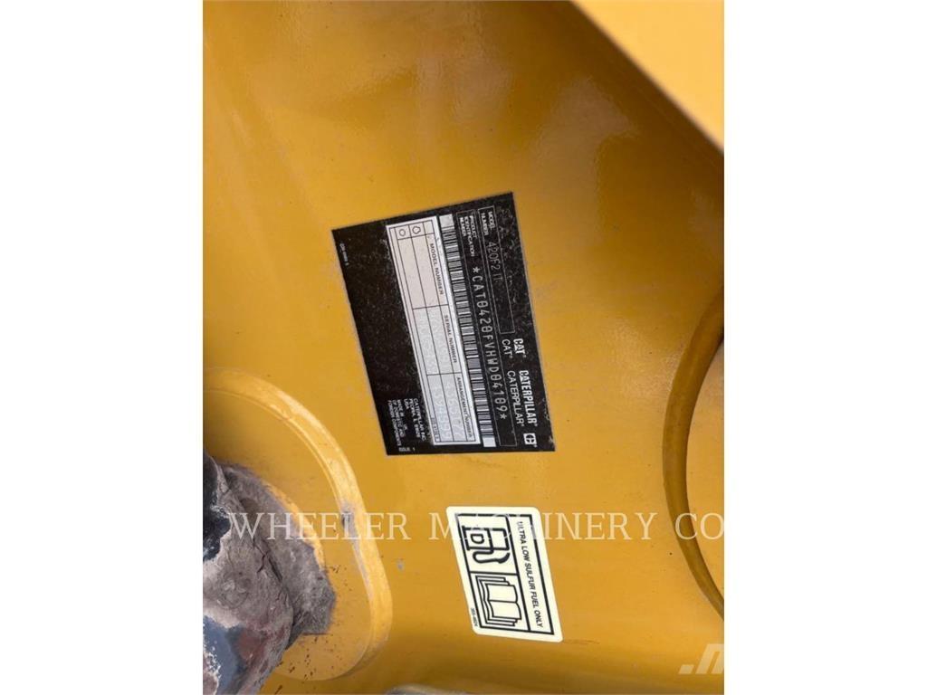 CAT 420F2 ITCF Екскаватори-навантажувачі