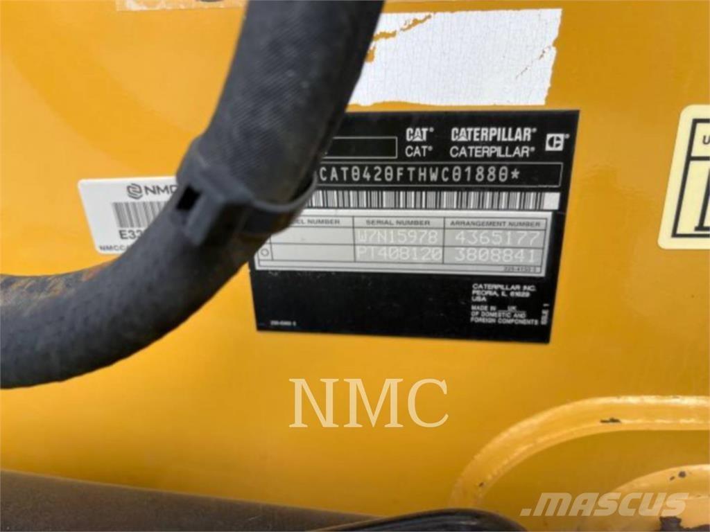 CAT 420F2 ST Екскаватори-навантажувачі
