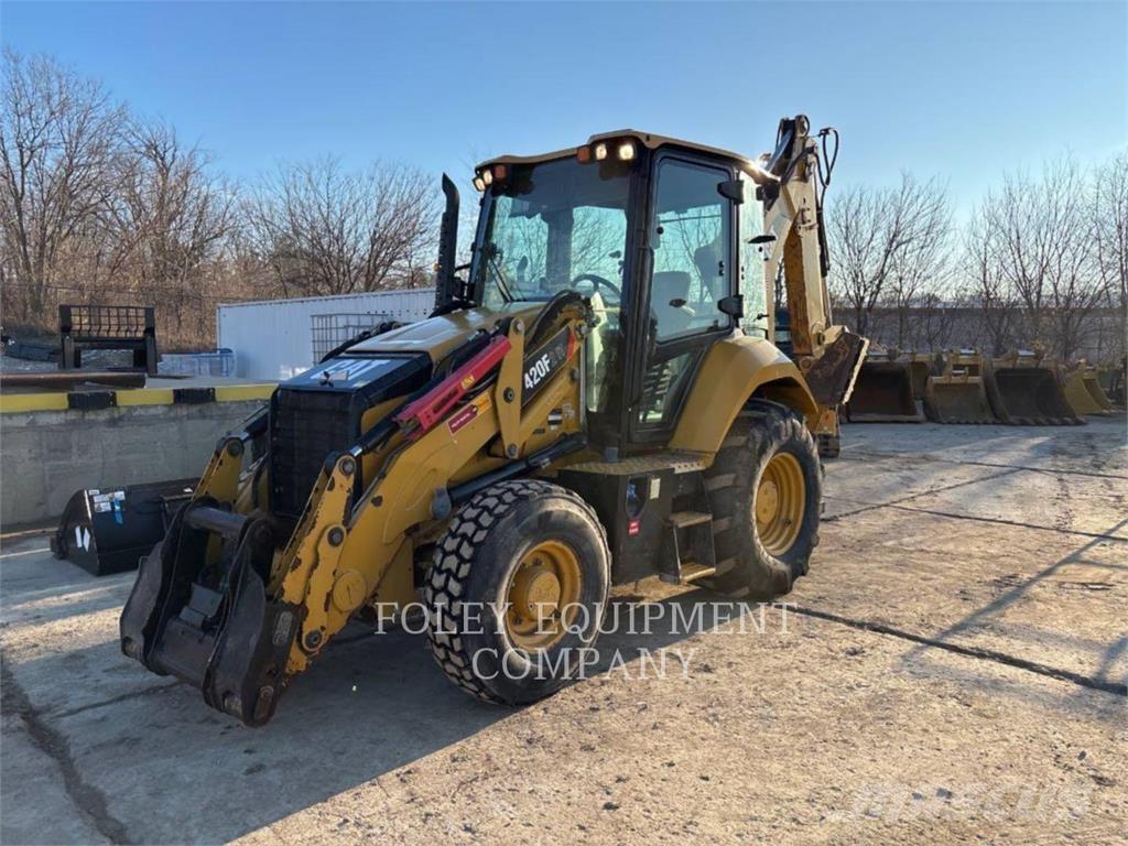 CAT 420F2IT Екскаватори-навантажувачі