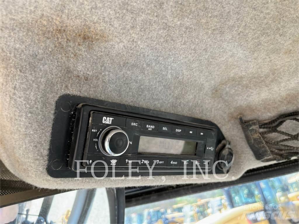CAT 420F2IT Екскаватори-навантажувачі