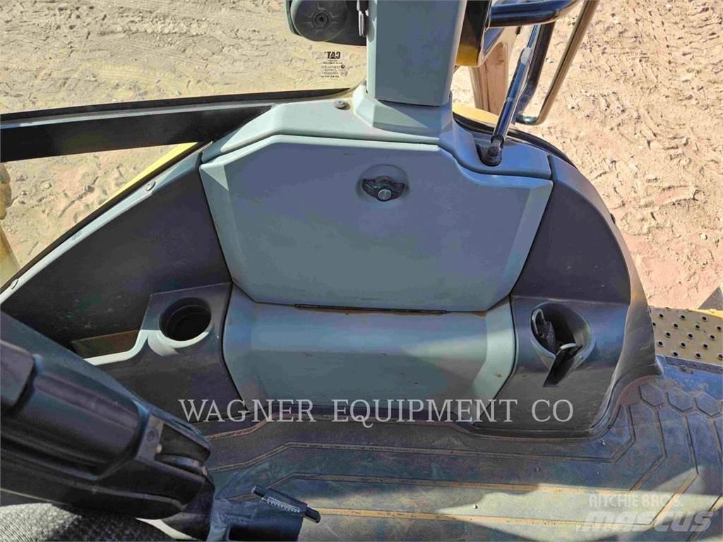 CAT 420F2ST Екскаватори-навантажувачі