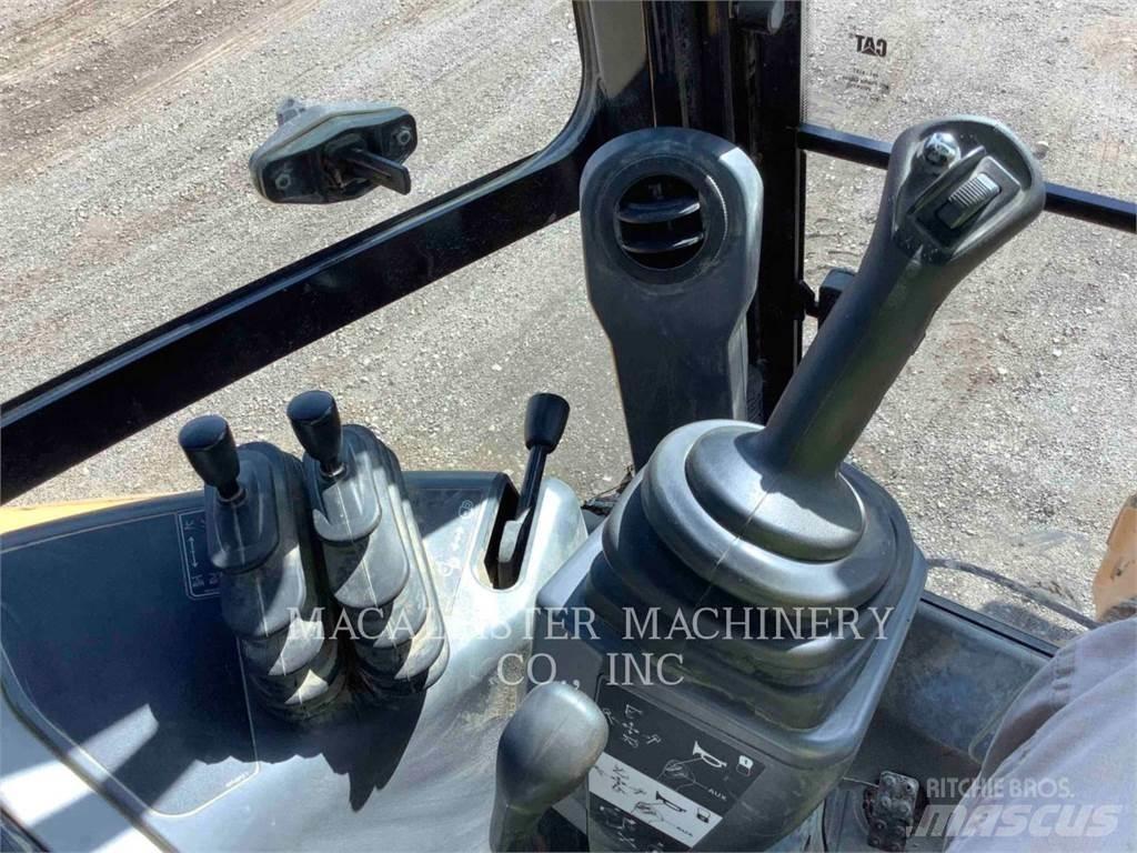 CAT 420F2ST Екскаватори-навантажувачі