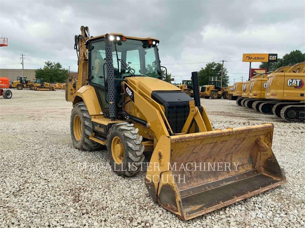 CAT 420F2ST Екскаватори-навантажувачі