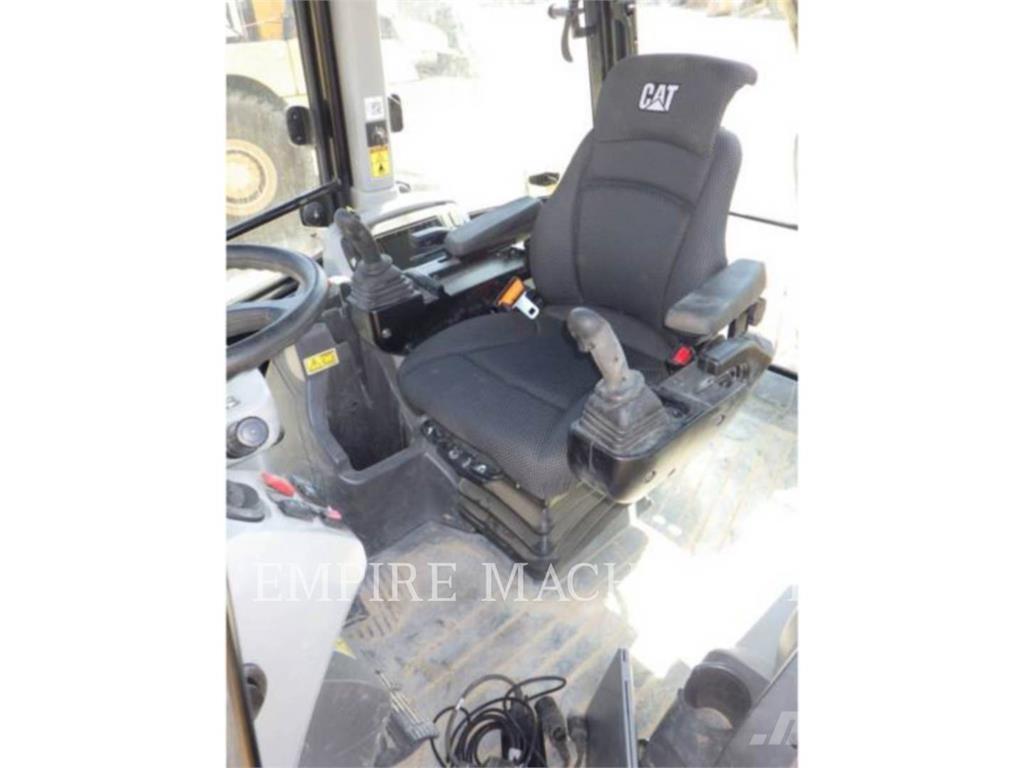 CAT 420XE4ECIP Екскаватори-навантажувачі