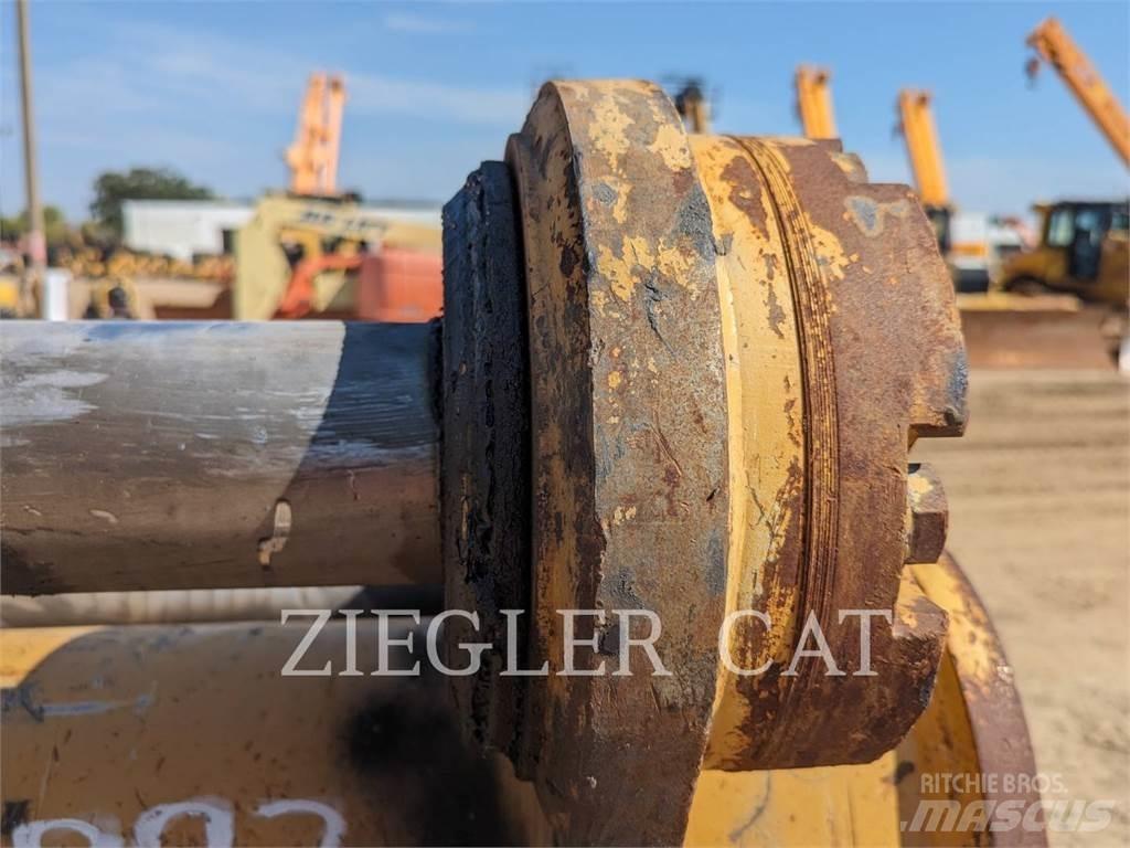 CAT 42DB Ковші