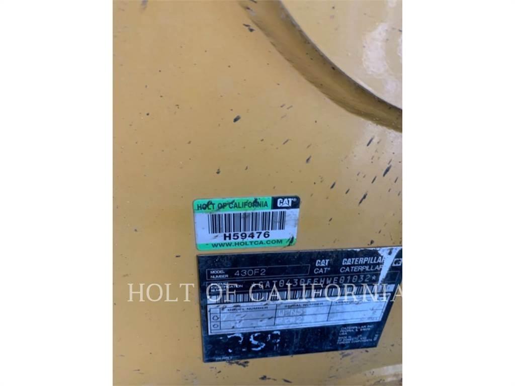 CAT 430 Екскаватори-навантажувачі