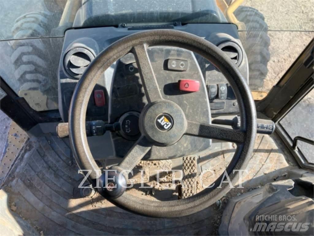 CAT 430E Екскаватори-навантажувачі