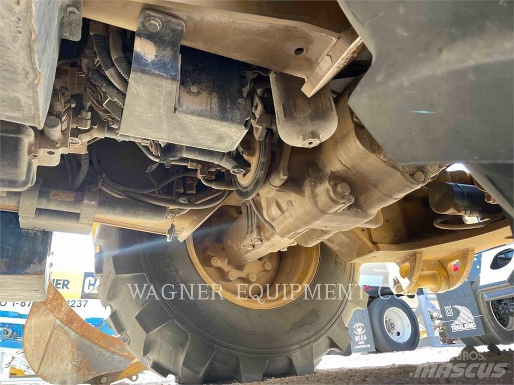 CAT 430F2 4WD Екскаватори-навантажувачі