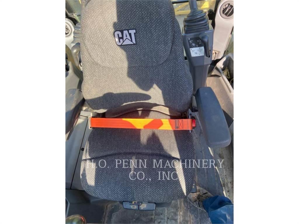 CAT 430F2ST Екскаватори-навантажувачі