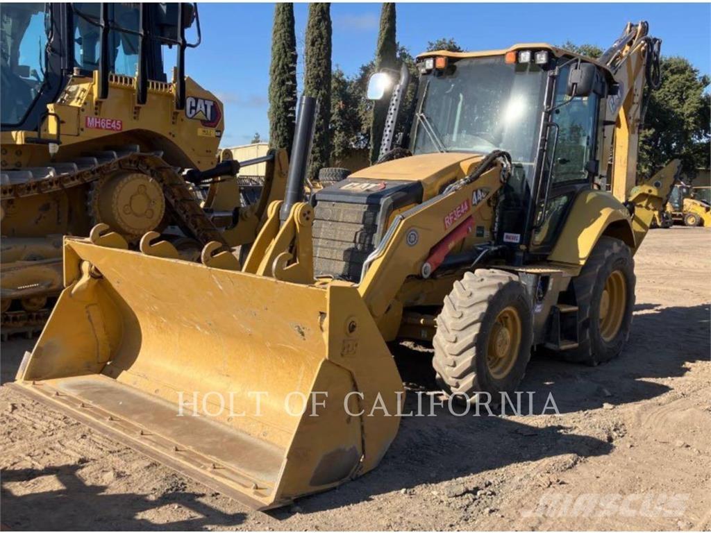 CAT 440 Екскаватори-навантажувачі