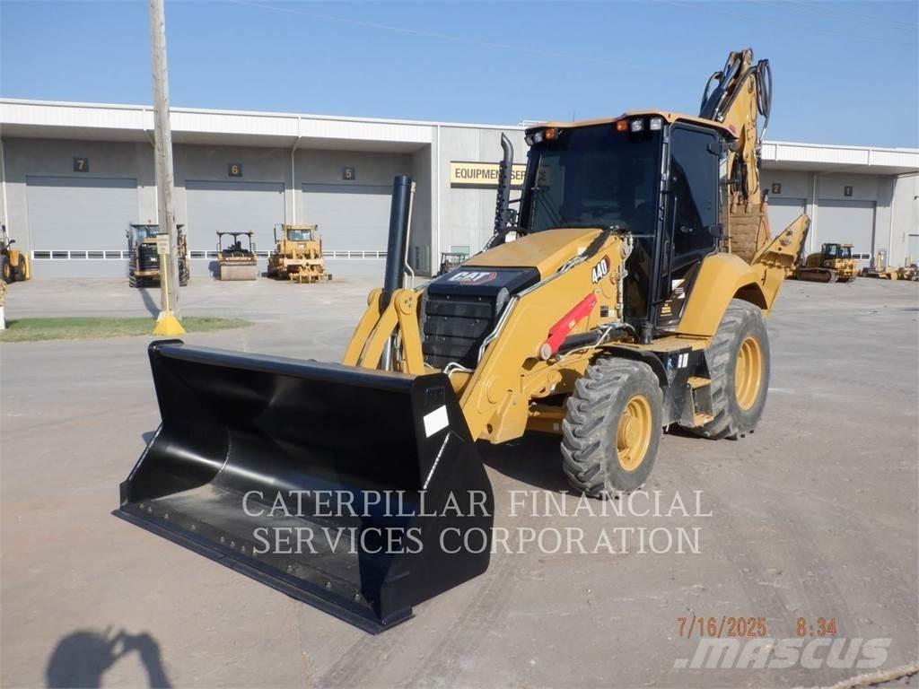 CAT 440-07 Екскаватори-навантажувачі
