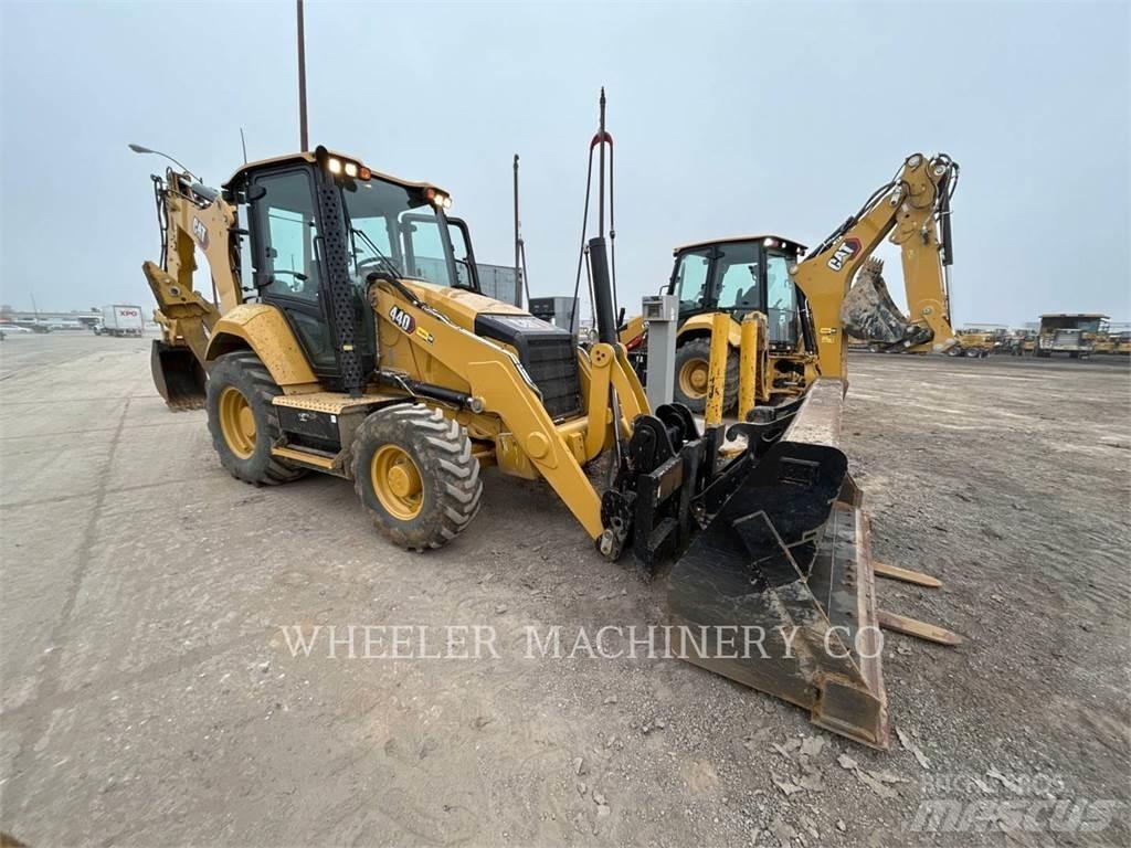 CAT 440 IT Екскаватори-навантажувачі
