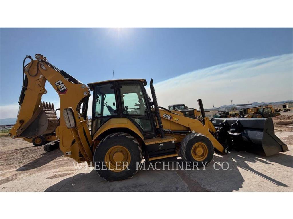 CAT 440 IT Екскаватори-навантажувачі