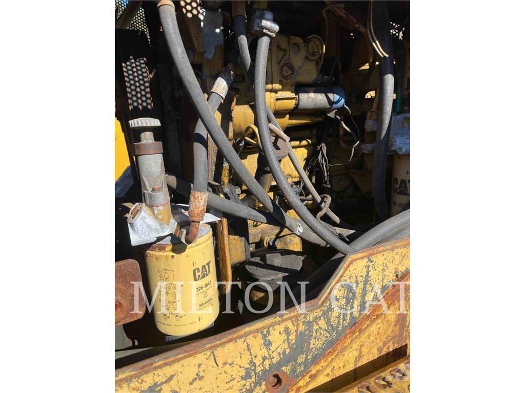 CAT 525B Трельовочні трактора