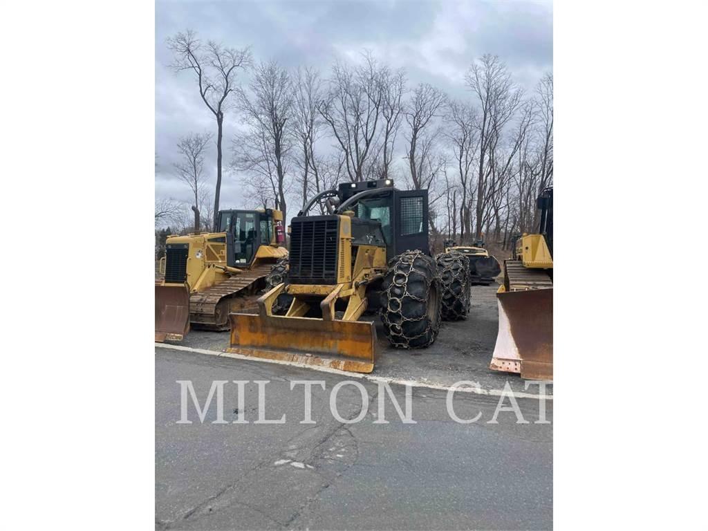 CAT 535C Трельовочні трактора