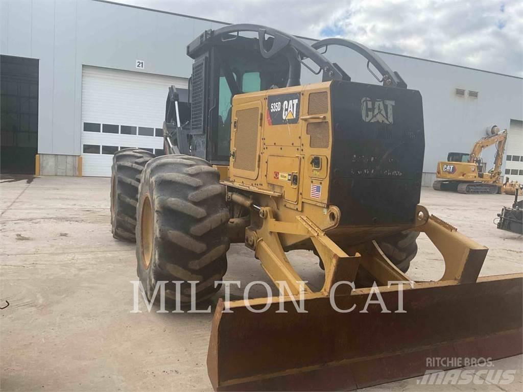 CAT 535D Трельовочні трактора