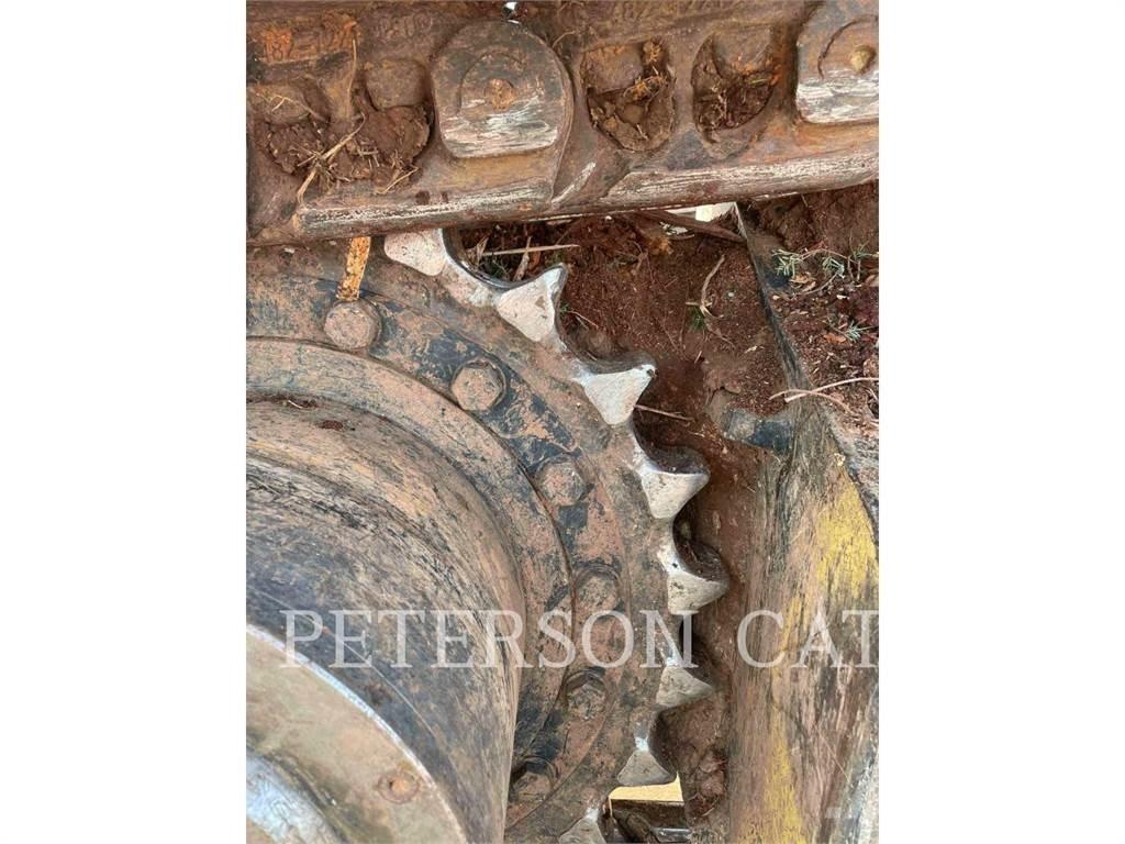 CAT 568 LL Харвардери
