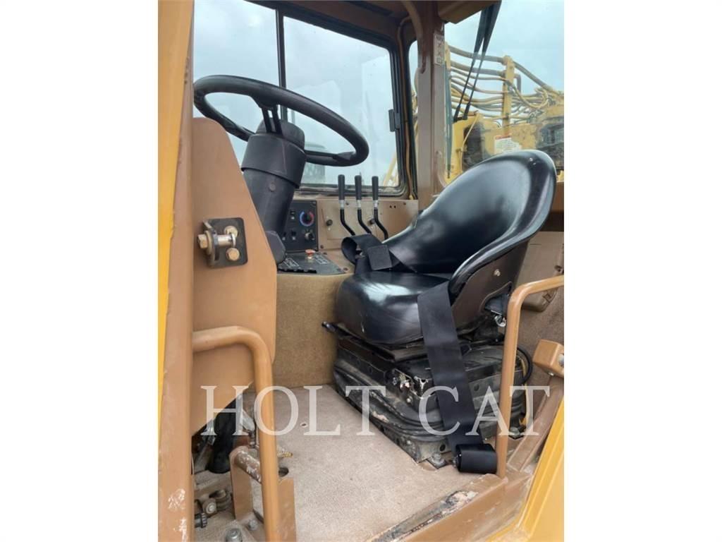 CAT 615CII Скрепери