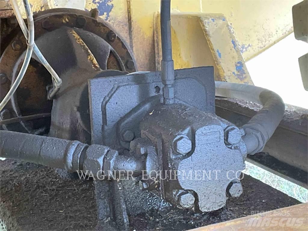 CAT 621B WW Поливальні машини