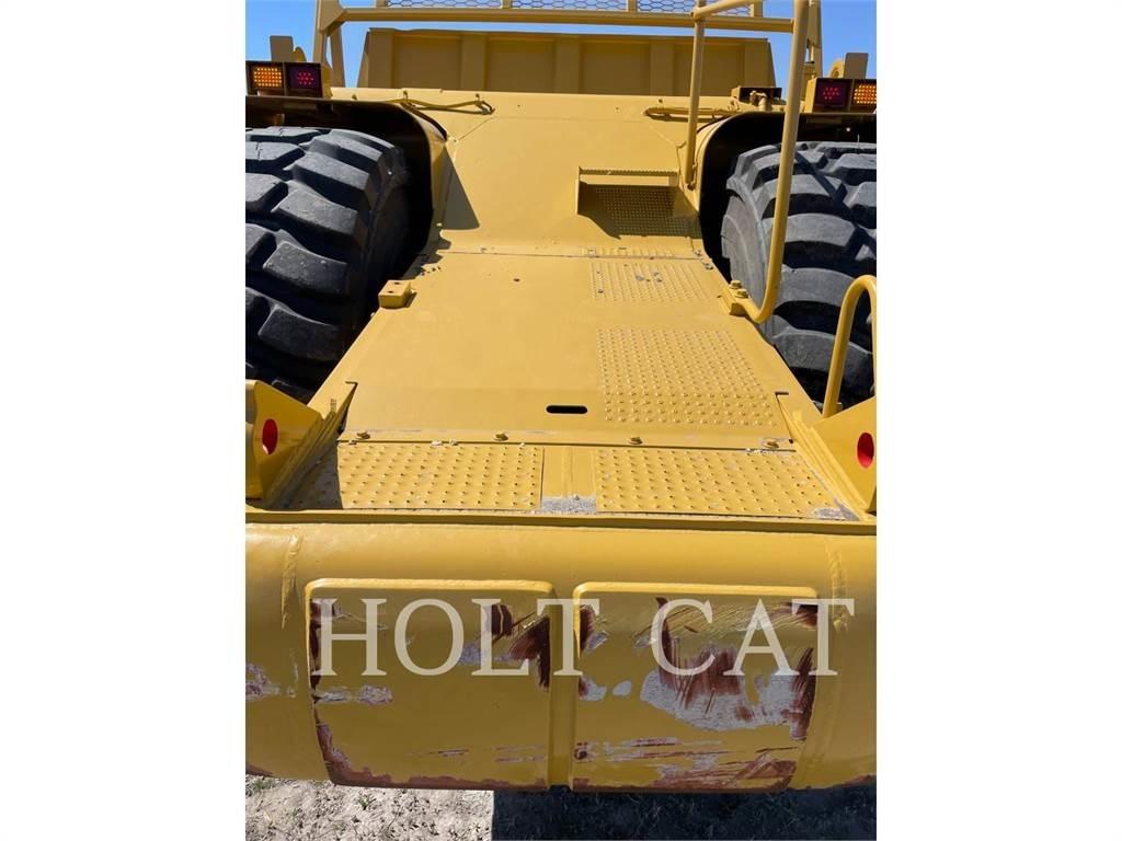 CAT 621G Скрепери