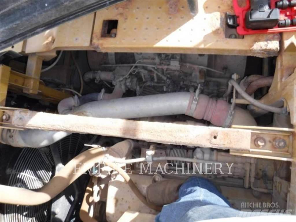 CAT 621K WW Поливальні машини